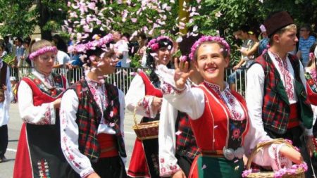 Festivalul popular  ,,Cărbuni vii”